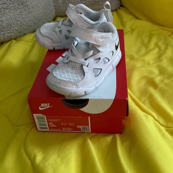 White Baby Shoes - Picture 1 of 1